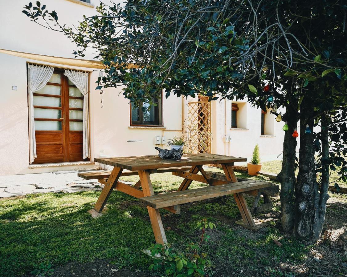 El Porxo de Can Baixeres Hostal Montseny Exterior foto